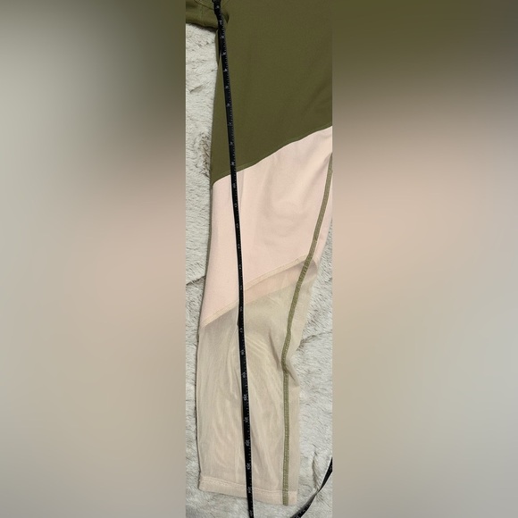 Fabletics Colorblock Fitnesshold High-Waisted 7/8 Leggings - Picture 7 of 15